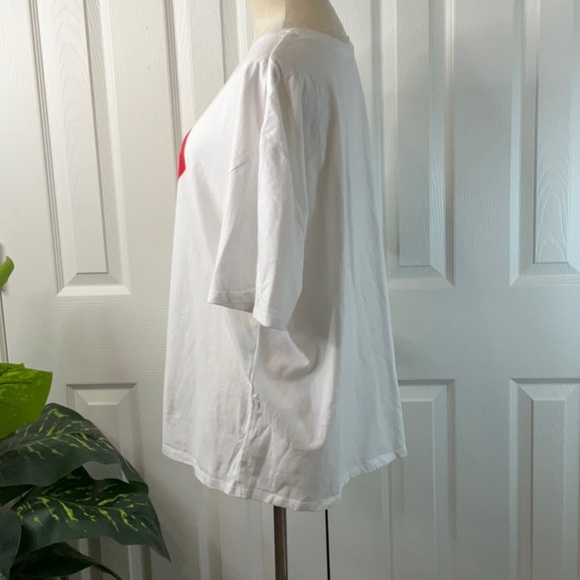 Universal Thread Women's Valentine's Day Oversized
Short Sleeve Graphic Tee XL - Picture 5 of 9